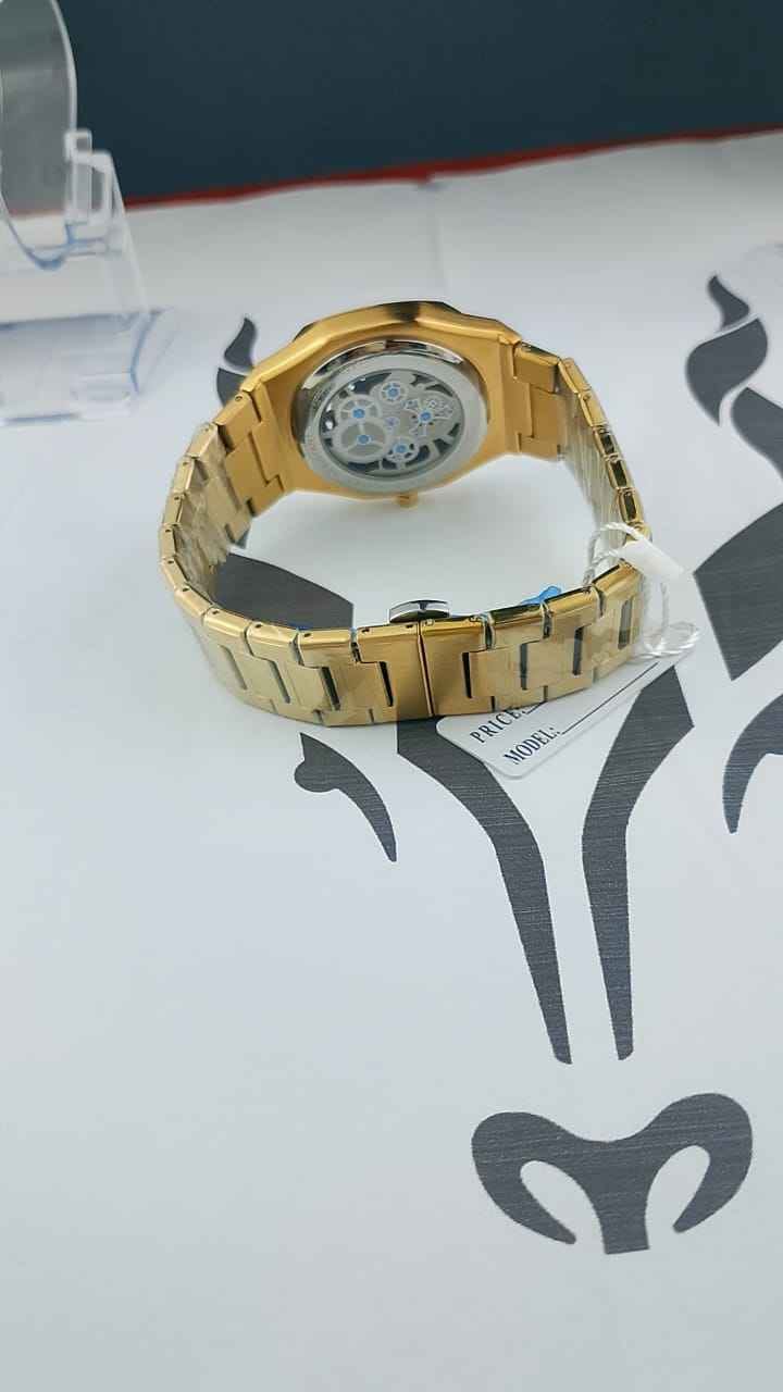 Golden unique design watch