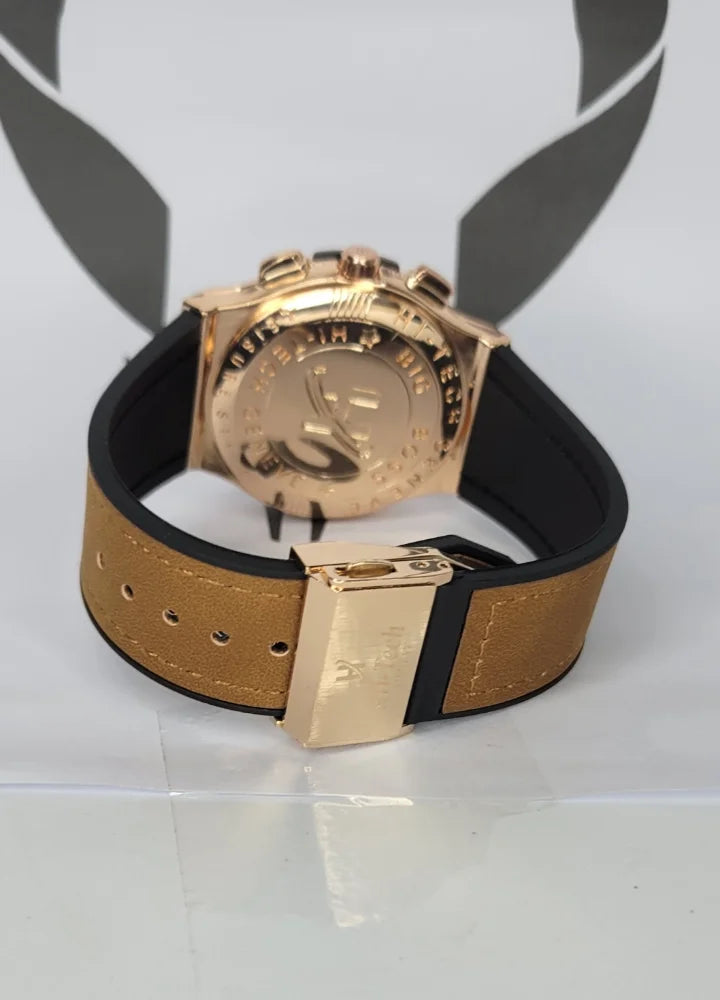 Red and White Dial – Classic Leather Look