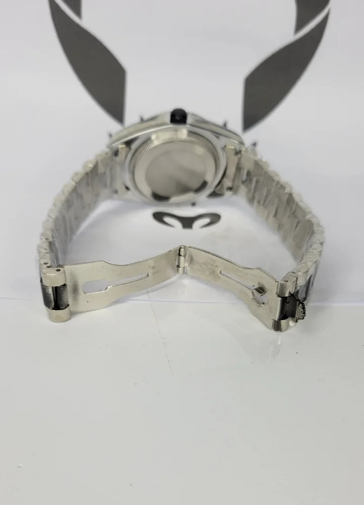 Luxury RLX Watch – Steel Body, Date Display